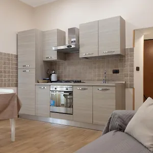 https://casa-vacanze-alla-maison-1b.it-romehotels.com